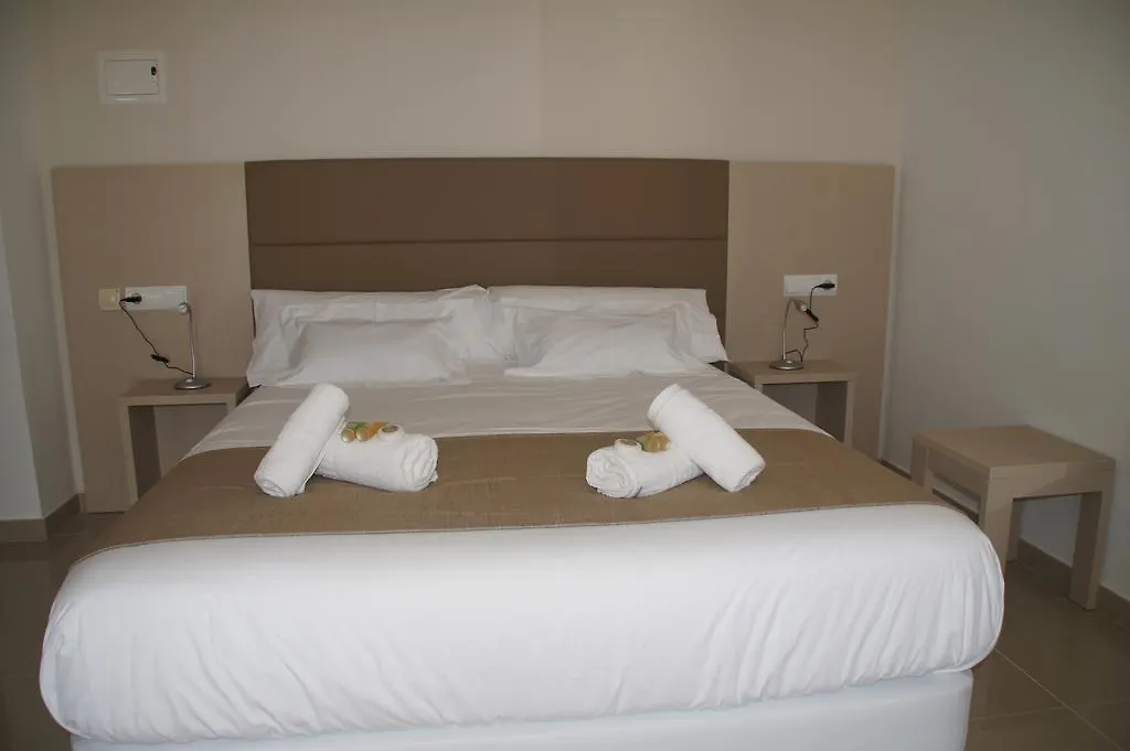 Hotel Lago Playa Es Pujols