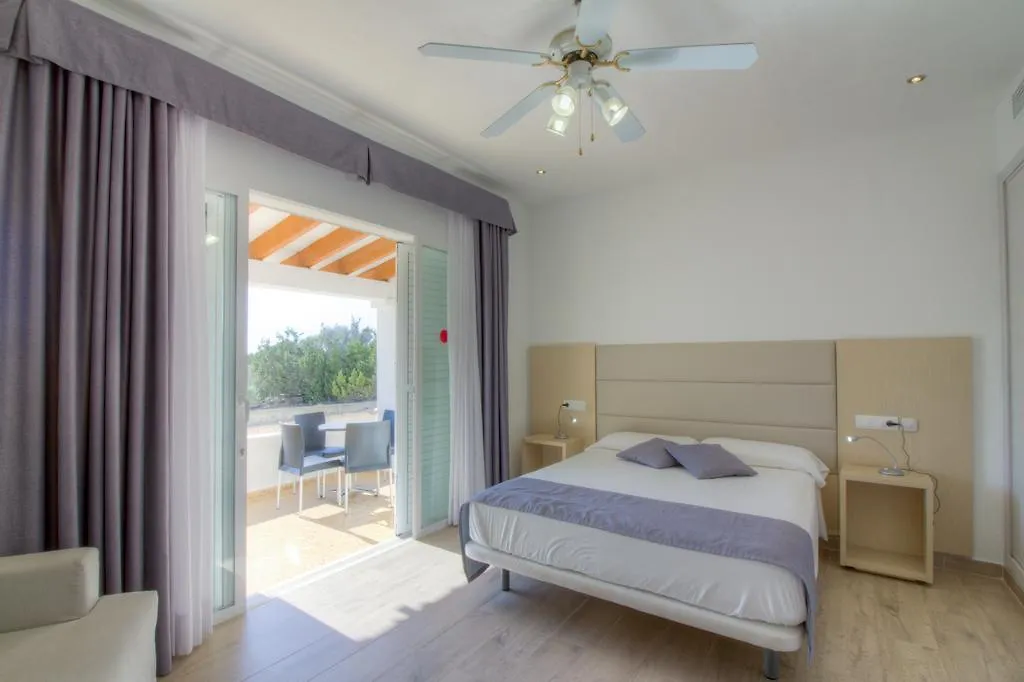 Hotel Lago Playa Es Pujols