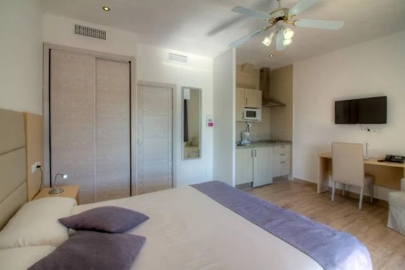 Hotel Lago Playa Es Pujols Espagne