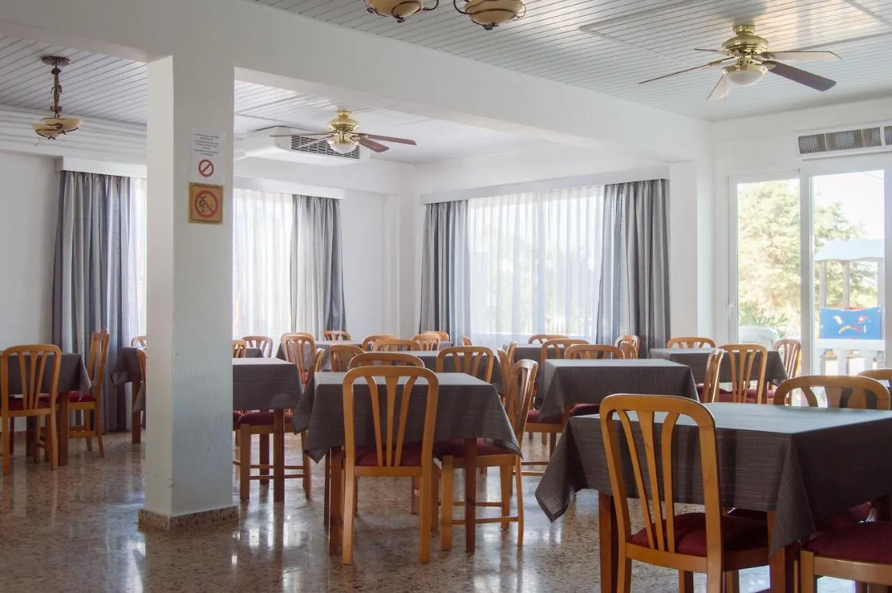 Hotel Lago Playa Es Pujols
